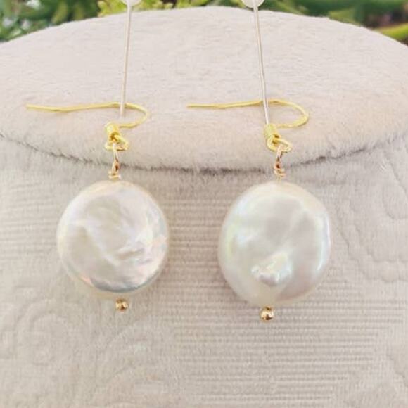 Classic Coin Pearl Earrings with 14ct Gold Filled Hooks Handmade Smart Looking - Picture 1 of 1